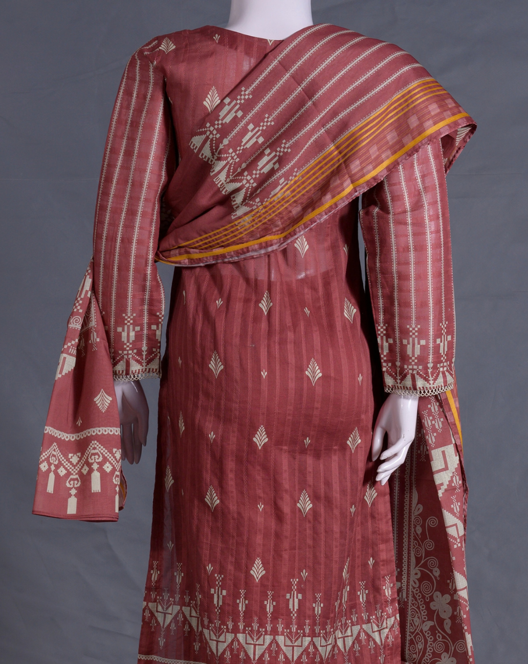 Ethnic Geometric Printed Lawn 3-Piece Suit - Product 61 - View 4