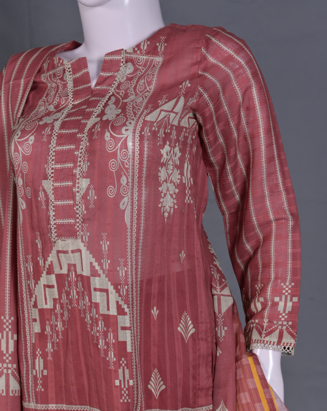 Ethnic Geometric Printed Lawn 3-Piece Suit - Product 61 - View 5