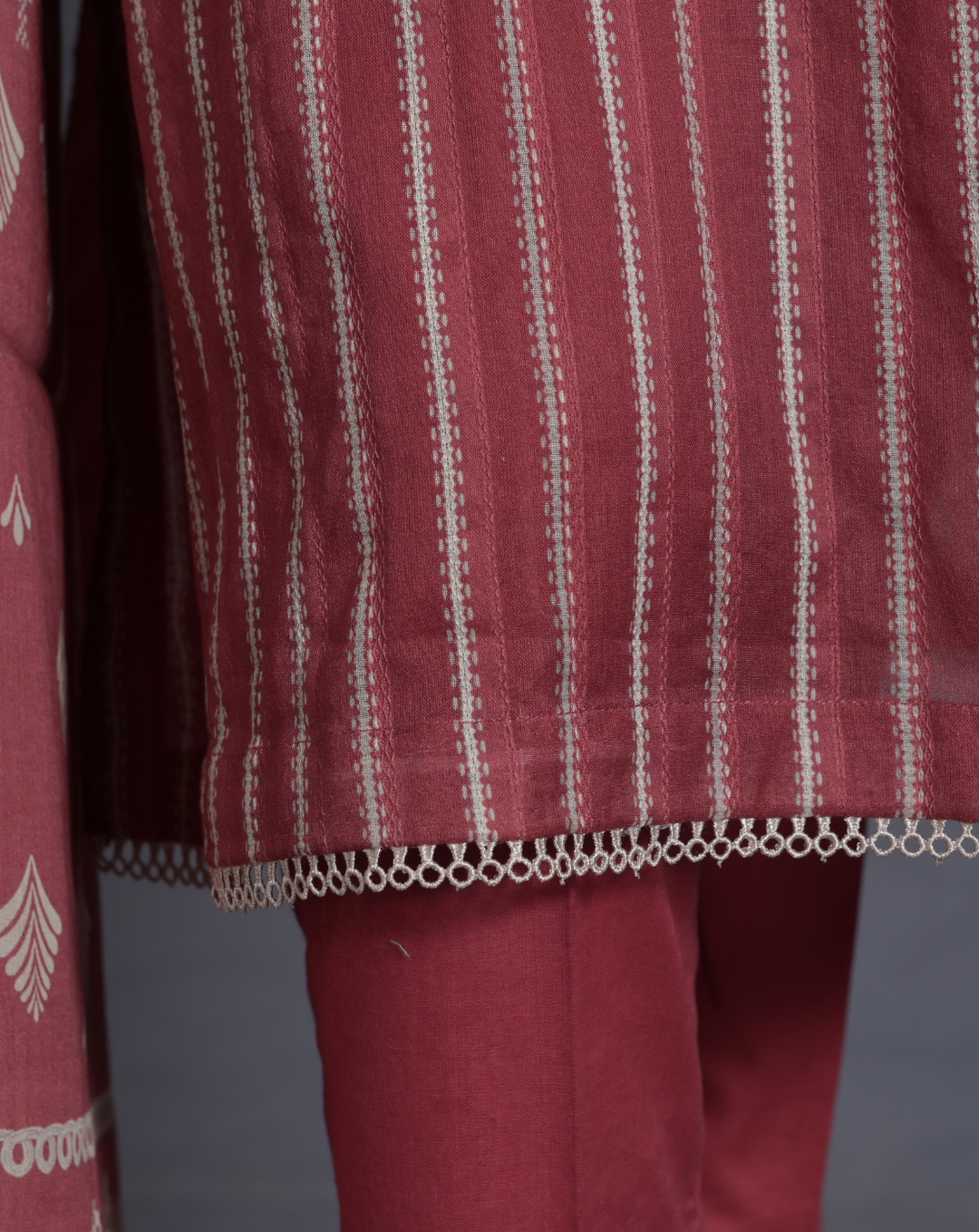 Ethnic Geometric Printed Lawn 3-Piece Suit - Product 61 - View 3
